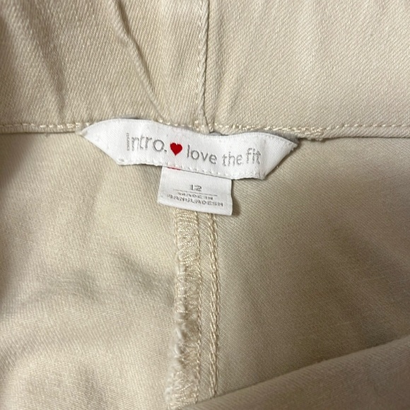 “Intro ❤️ love the fit” sand stretch pull on jeans size 12 - Picture 3 of 5